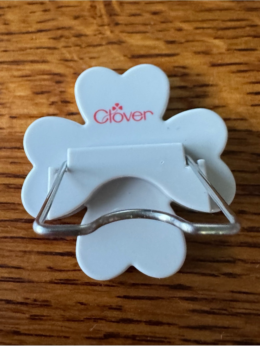 Clover Red and White Electric Appliqué Ironing Tool Kit - Picture 2 of 11
